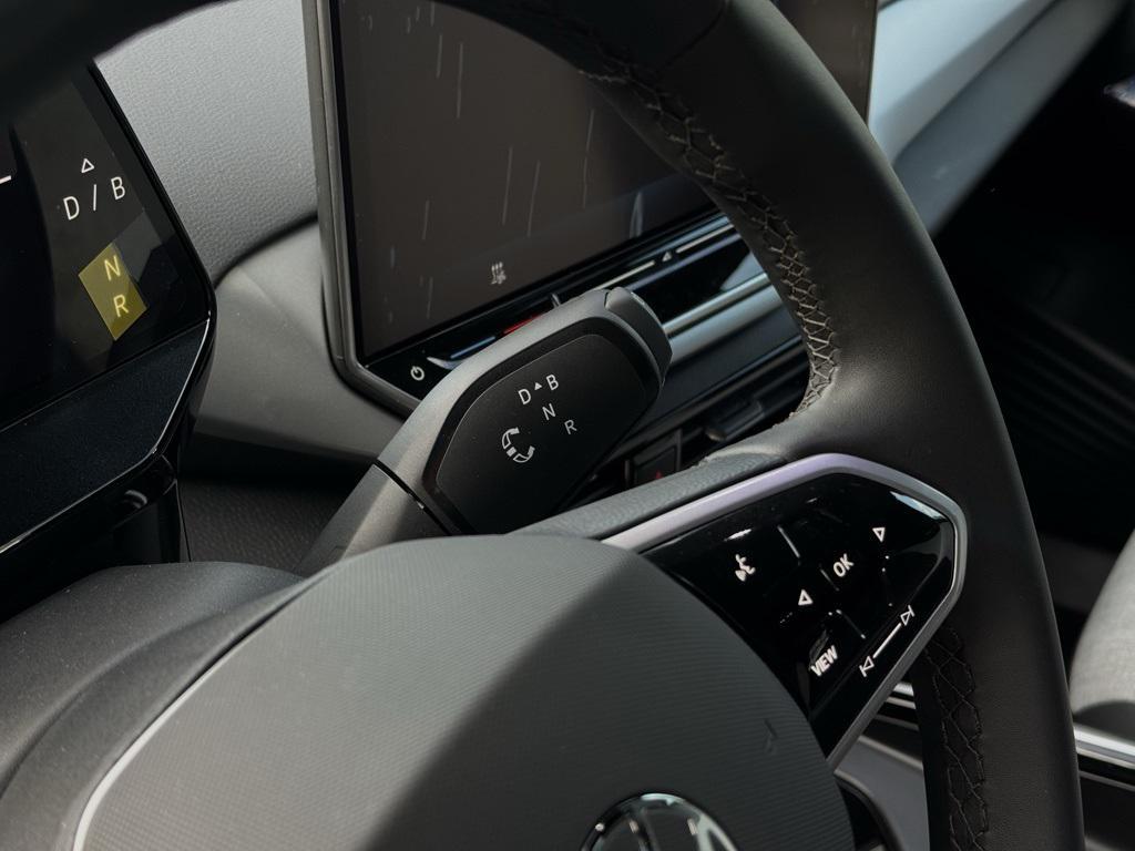 new 2025 Volkswagen ID.4 car, priced at $51,186