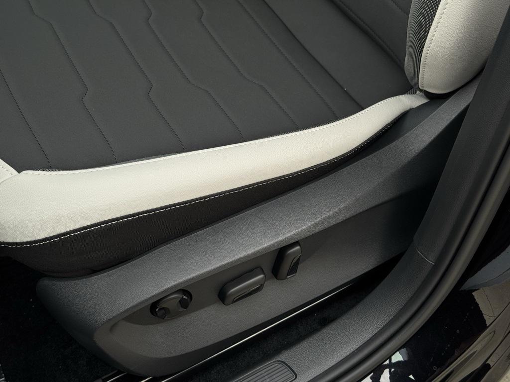 new 2025 Volkswagen Taos car, priced at $32,626