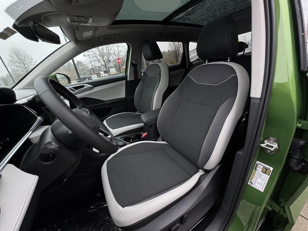 new 2025 Volkswagen Taos car, priced at $33,081
