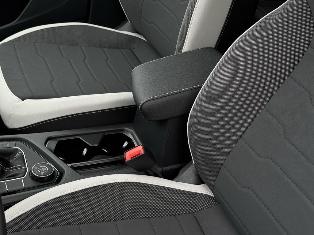 new 2025 Volkswagen Taos car, priced at $33,081