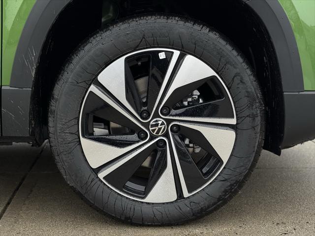 new 2025 Volkswagen Taos car, priced at $33,081