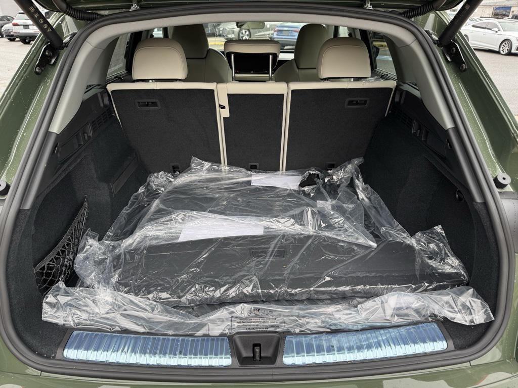 new 2025 Audi Q5 car, priced at $61,430