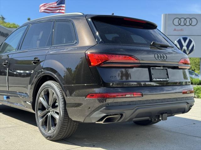 new 2025 Audi Q7 car, priced at $77,580