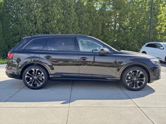 new 2025 Audi Q7 car, priced at $77,580