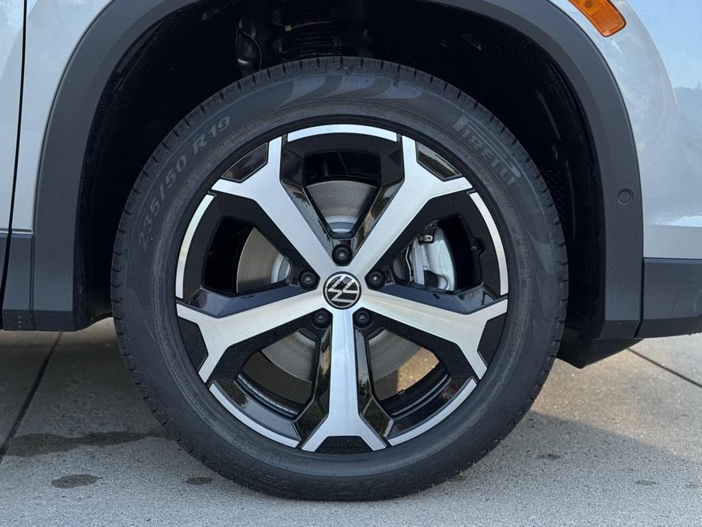 new 2025 Volkswagen Tiguan car, priced at $35,626