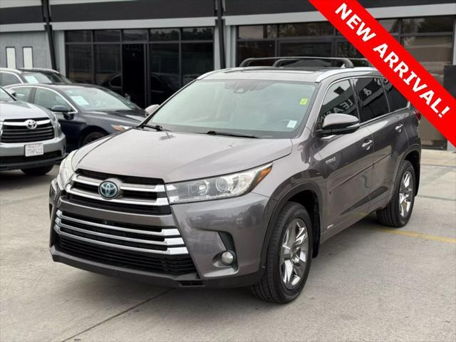 used 2017 Toyota Highlander Hybrid car, priced at $26,971