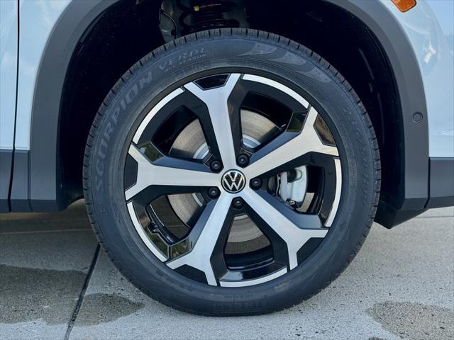new 2025 Volkswagen Tiguan car, priced at $36,826
