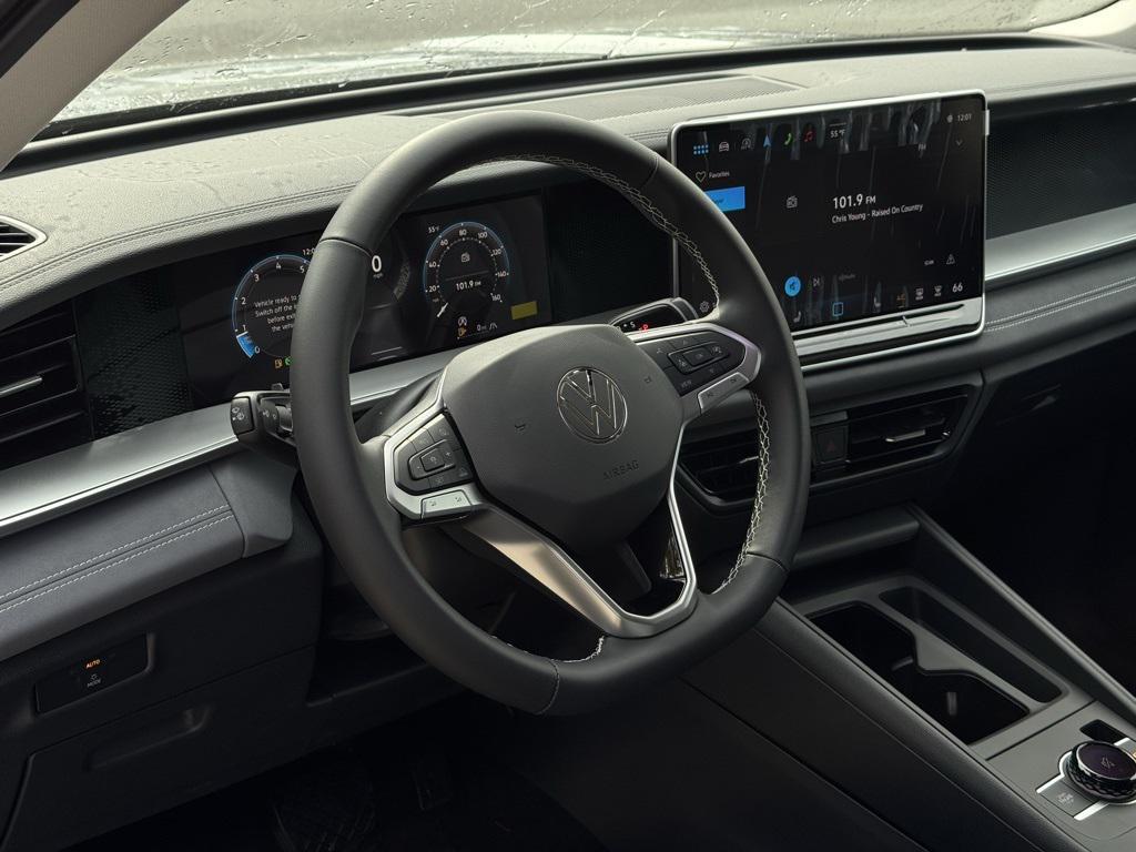 new 2025 Volkswagen Tiguan car, priced at $36,782
