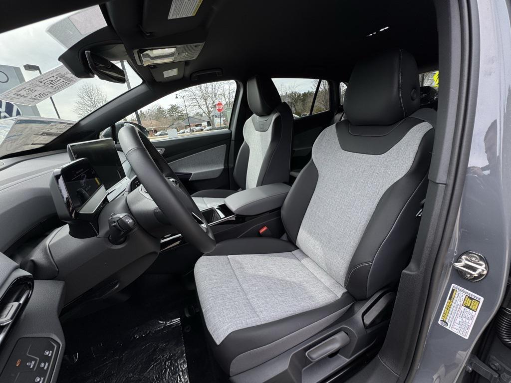 new 2025 Volkswagen ID.4 car, priced at $51,076