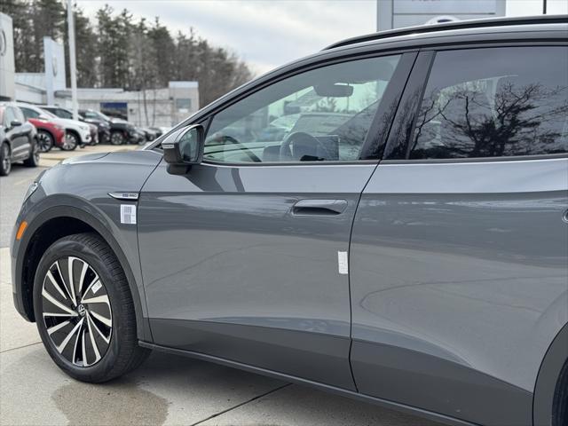new 2025 Volkswagen ID.4 car, priced at $51,076
