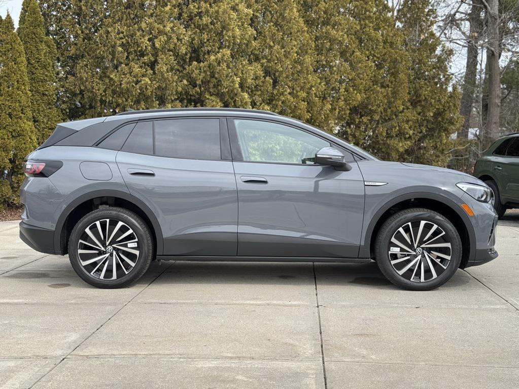 new 2025 Volkswagen ID.4 car, priced at $51,076