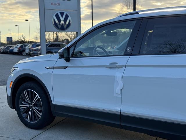 new 2024 Volkswagen Tiguan car, priced at $35,756