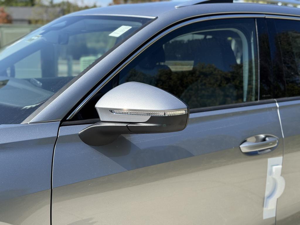 new 2025 Volkswagen Tiguan car, priced at $36,081