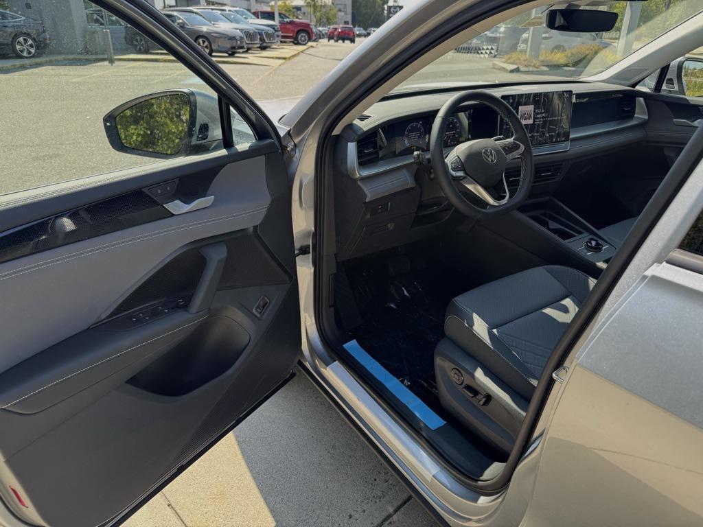 new 2025 Volkswagen Tiguan car, priced at $36,081