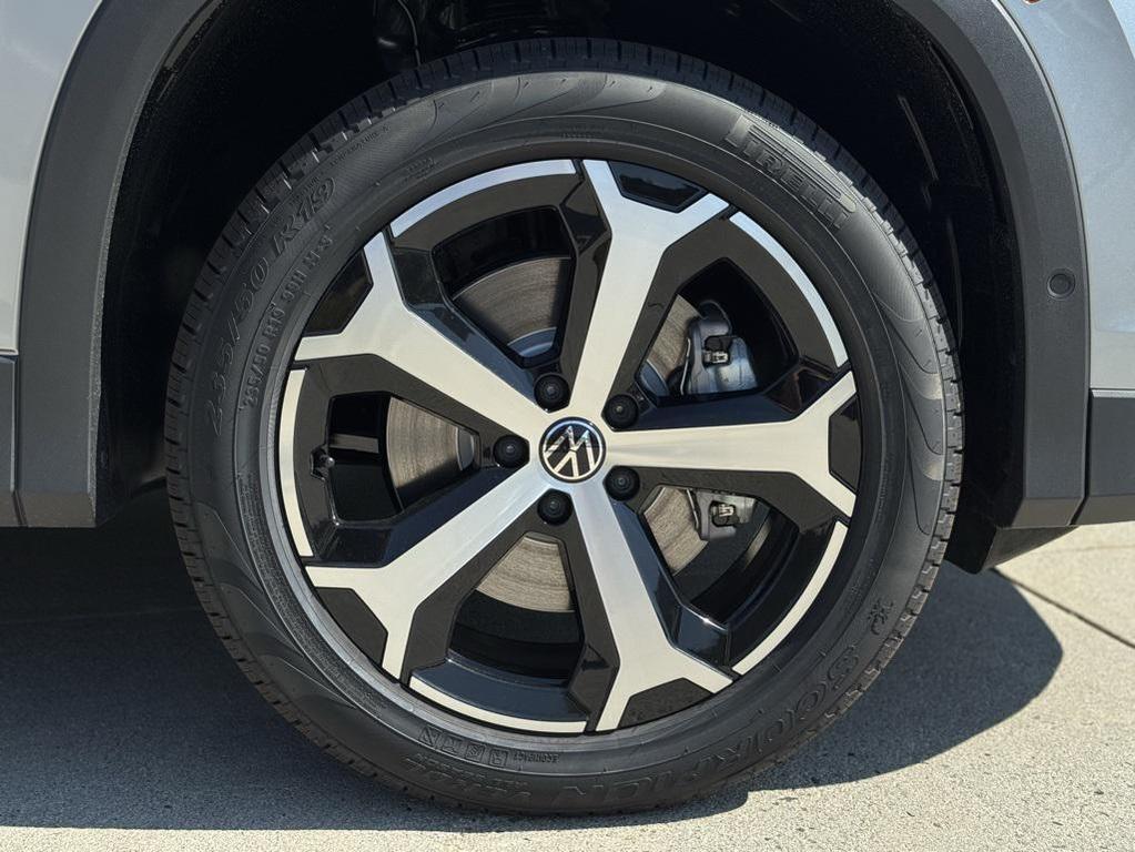 new 2025 Volkswagen Tiguan car, priced at $36,081