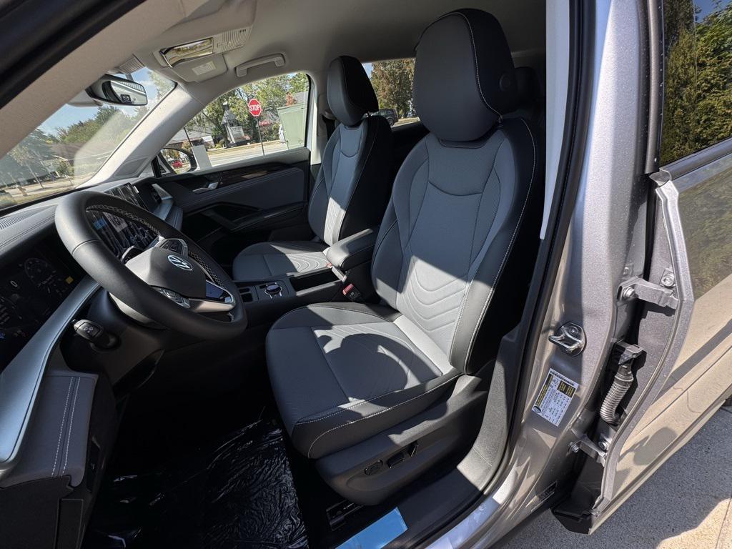 new 2025 Volkswagen Tiguan car, priced at $36,081