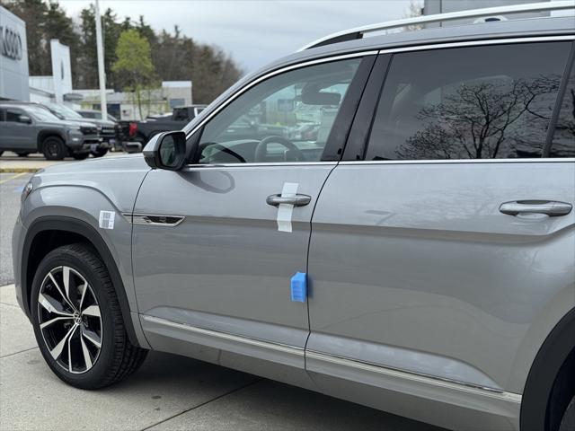 new 2025 Volkswagen Atlas car, priced at $55,841