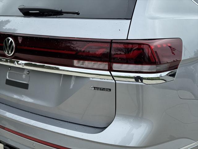 new 2025 Volkswagen Atlas car, priced at $55,841