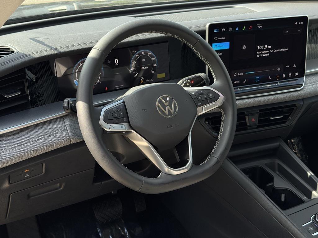 new 2025 Volkswagen Tiguan car, priced at $33,591