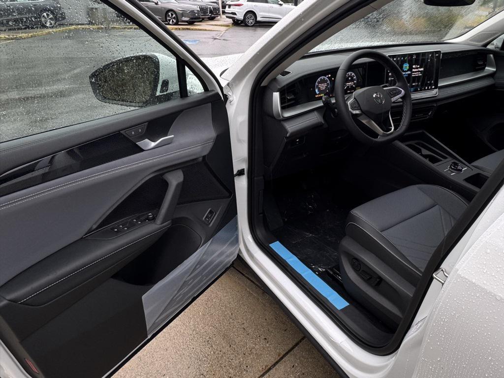 new 2025 Volkswagen Tiguan car, priced at $37,577