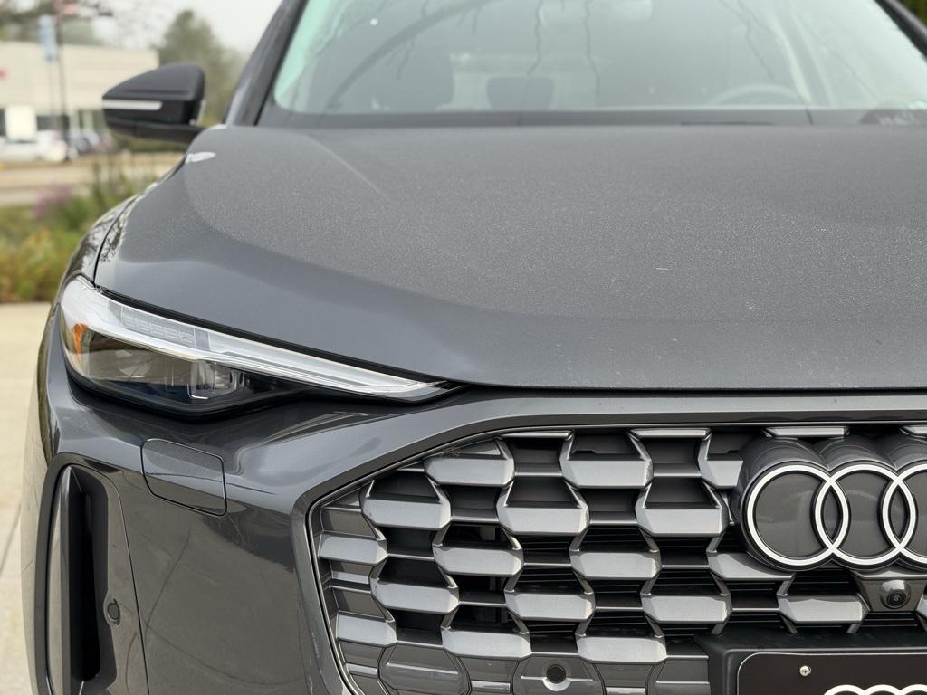 new 2025 Audi Q5 car, priced at $60,480