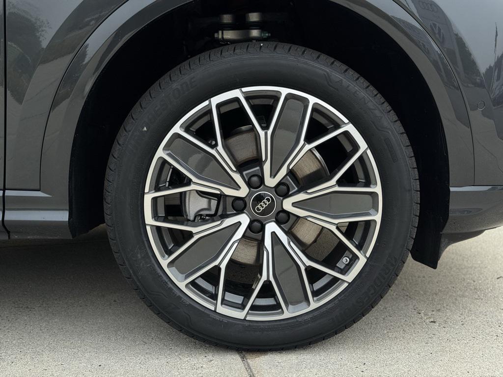 new 2025 Audi Q5 car, priced at $60,480