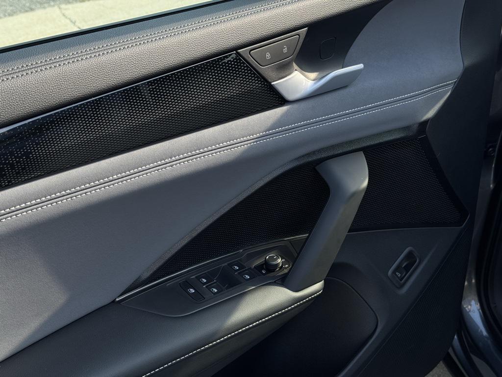 new 2025 Volkswagen Tiguan car, priced at $36,782