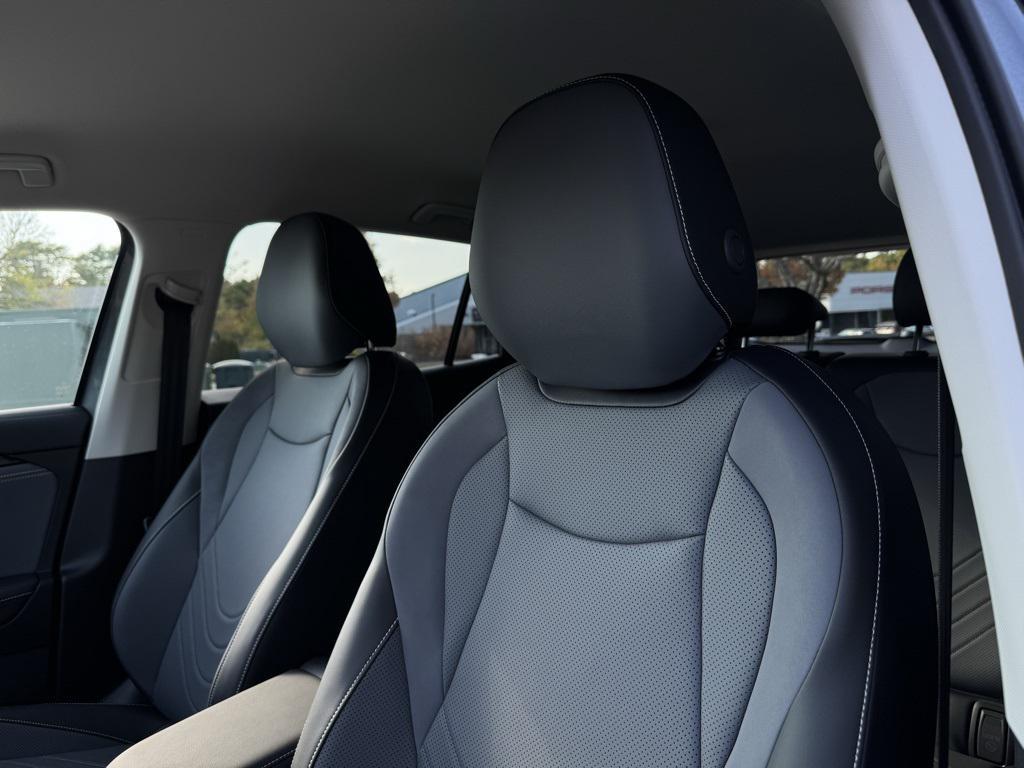 new 2025 Volkswagen Tiguan car, priced at $36,782