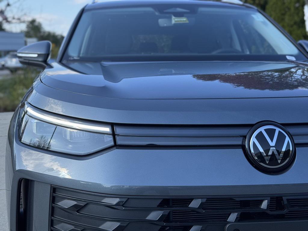 new 2025 Volkswagen Tiguan car, priced at $36,782