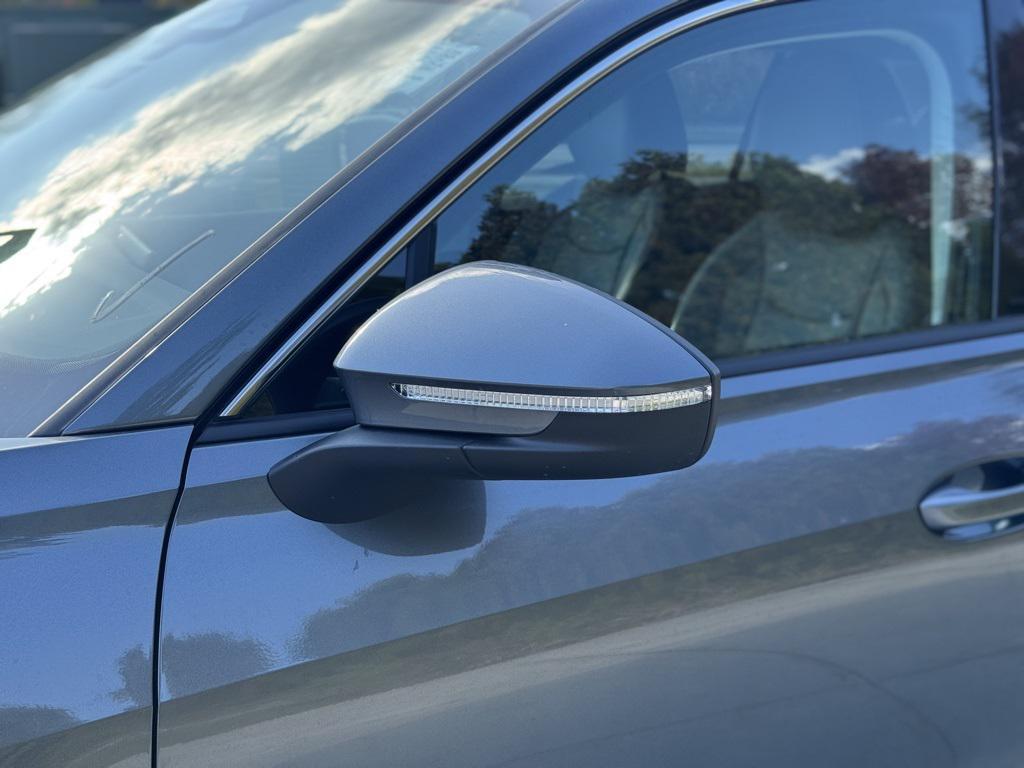 new 2025 Volkswagen Tiguan car, priced at $36,782