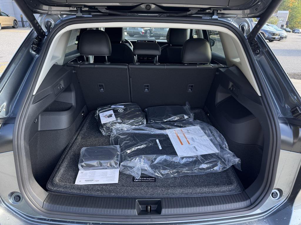 new 2025 Volkswagen Tiguan car, priced at $36,782