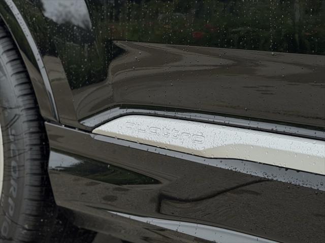 new 2025 Audi Q7 car, priced at $76,480