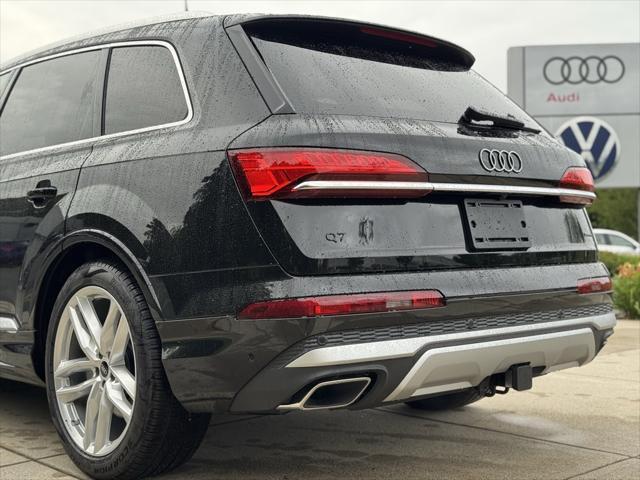new 2025 Audi Q7 car, priced at $76,480