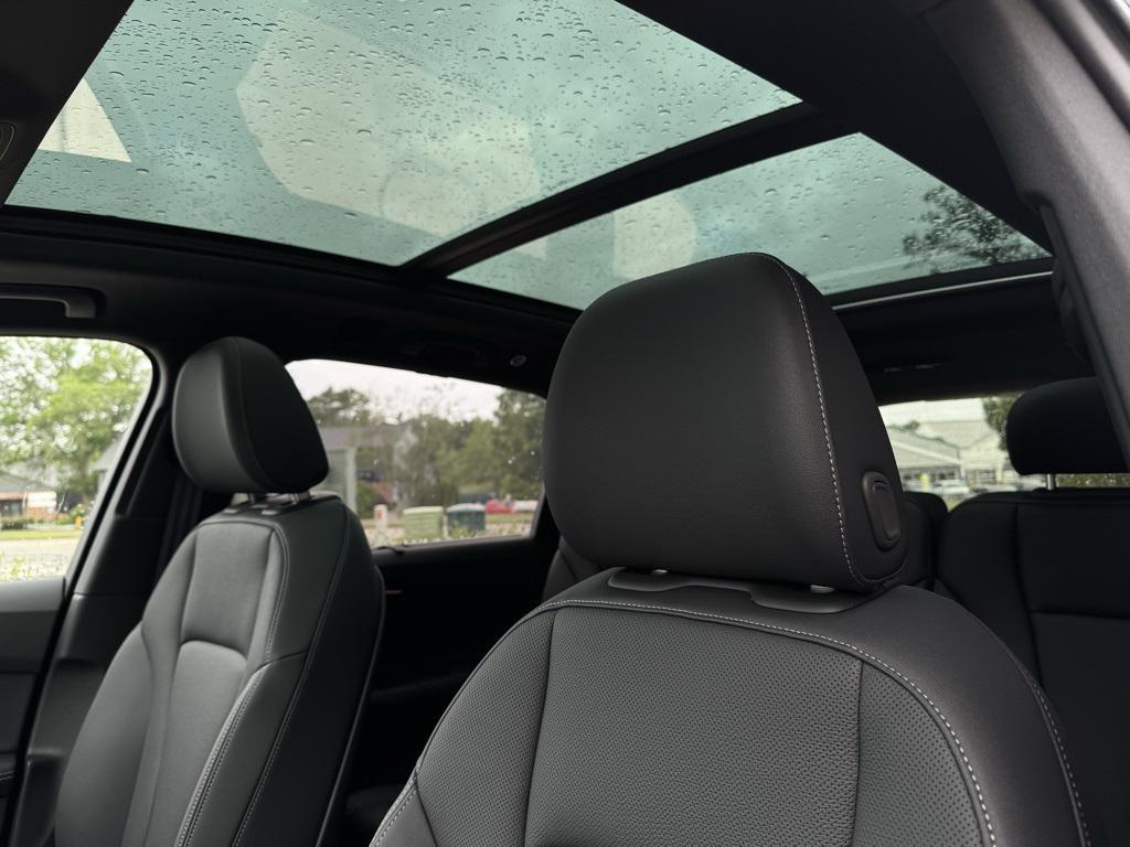 new 2025 Audi Q7 car, priced at $76,480