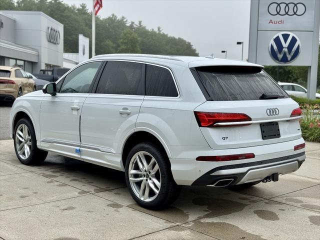 new 2025 Audi Q7 car, priced at $76,480