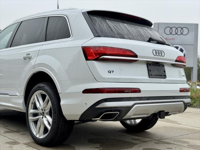 new 2025 Audi Q7 car, priced at $76,480