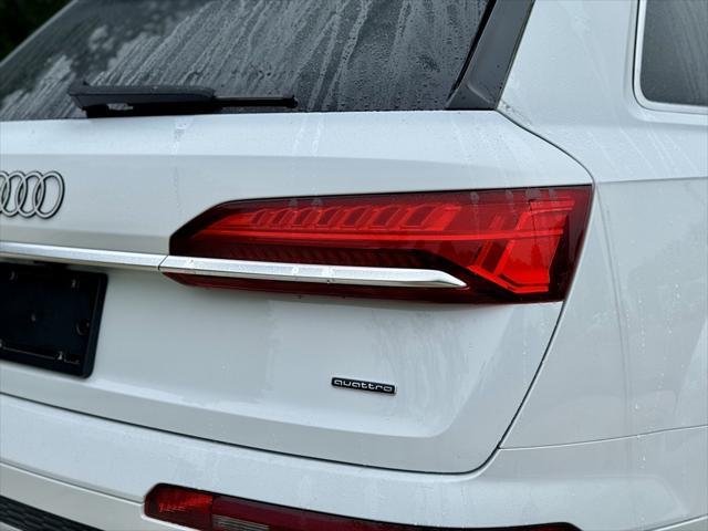 new 2025 Audi Q7 car, priced at $76,480