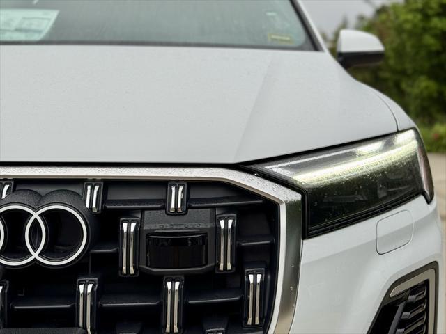 new 2025 Audi Q7 car, priced at $76,480