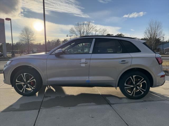 new 2025 Audi Q5 car, priced at $59,760