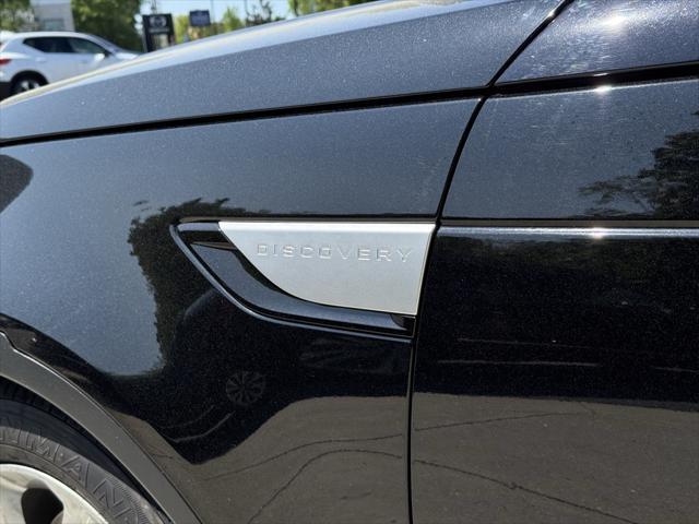 used 2018 Land Rover Discovery car, priced at $21,036