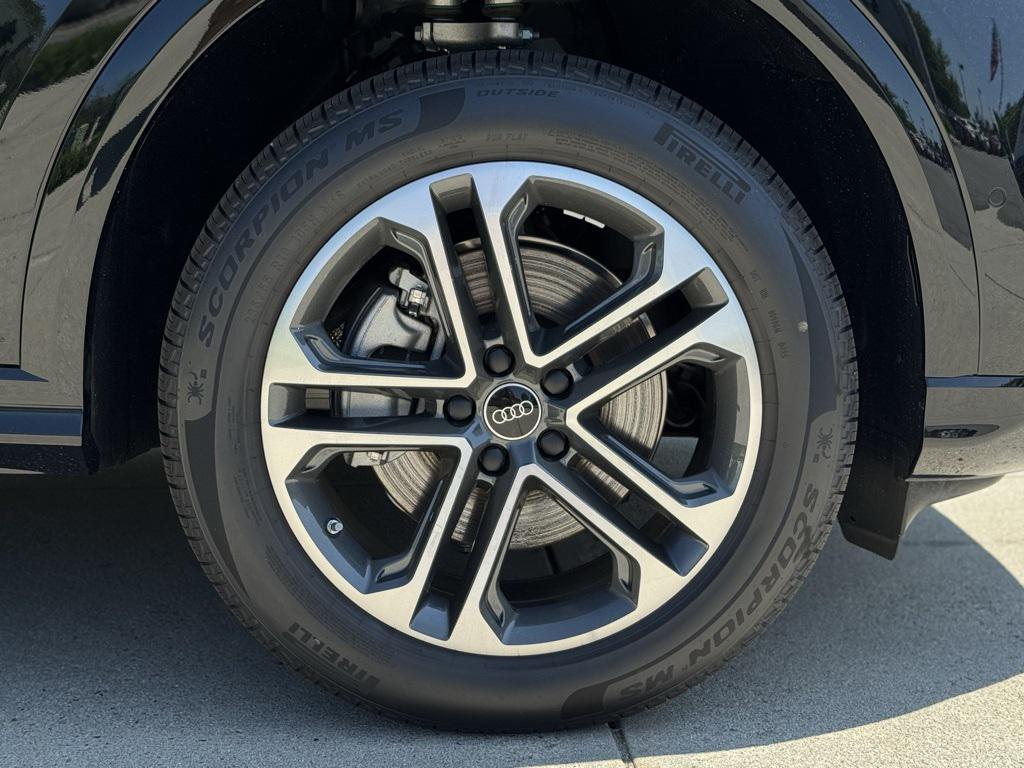 new 2025 Audi Q5 car, priced at $57,775