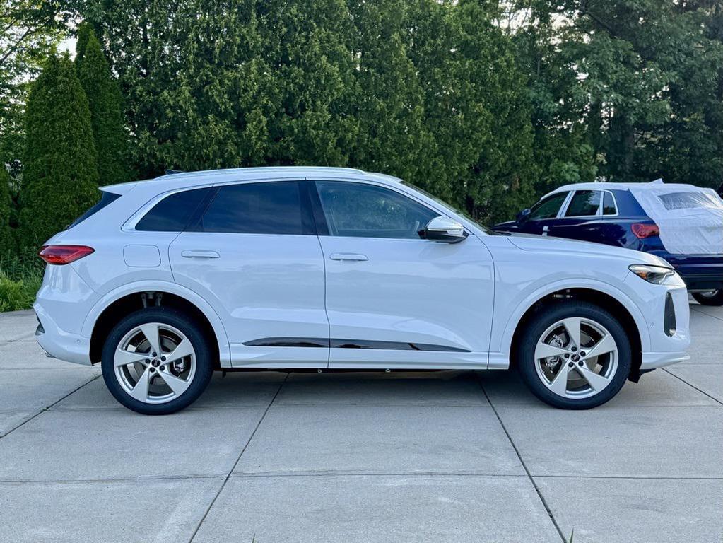 new 2025 Audi Q5 car, priced at $61,430