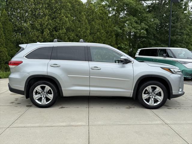 used 2019 Toyota Highlander car, priced at $26,229