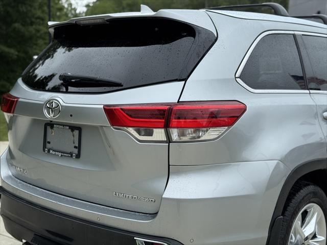 used 2019 Toyota Highlander car, priced at $26,229