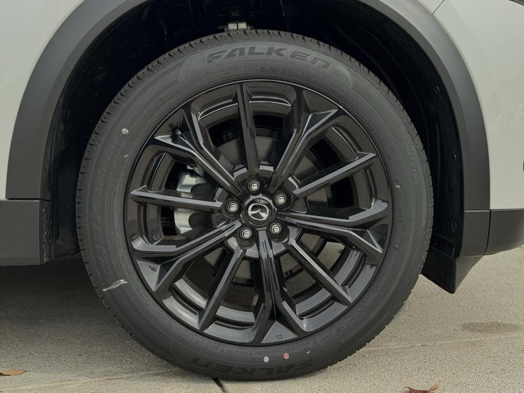 new 2025 Mazda CX-70 car, priced at $46,271