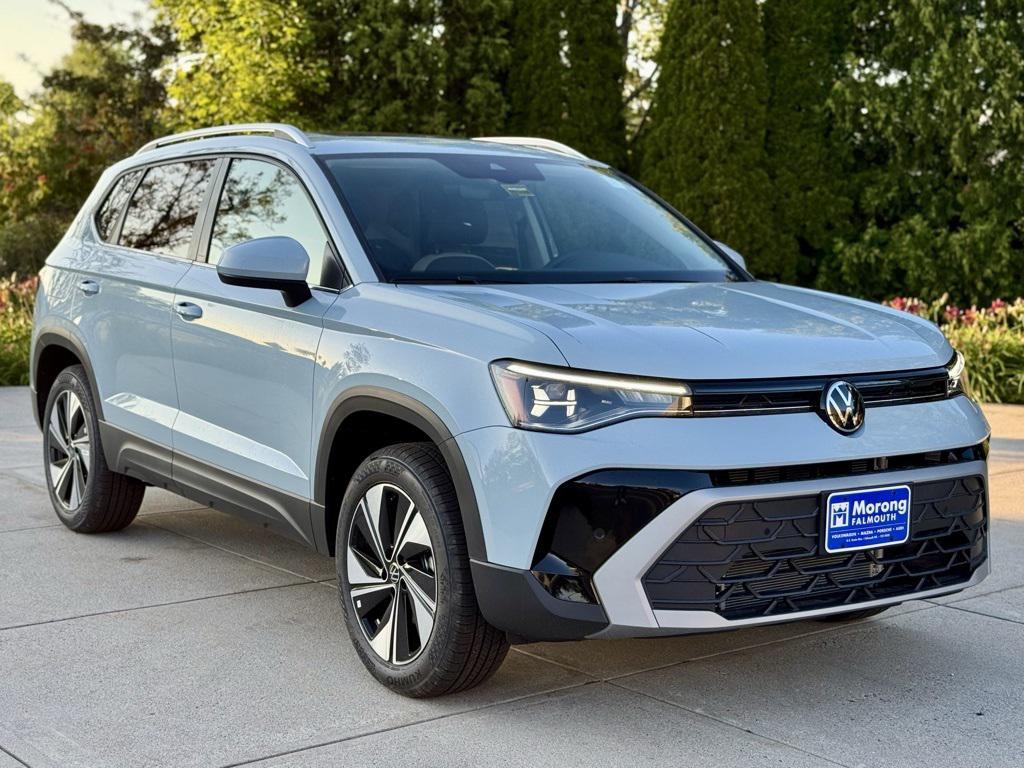 new 2025 Volkswagen Taos car, priced at $33,081