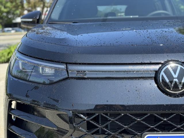 new 2025 Volkswagen Tiguan car, priced at $38,786