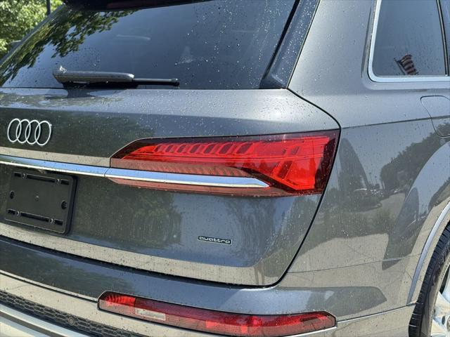 new 2025 Audi Q7 car, priced at $76,480