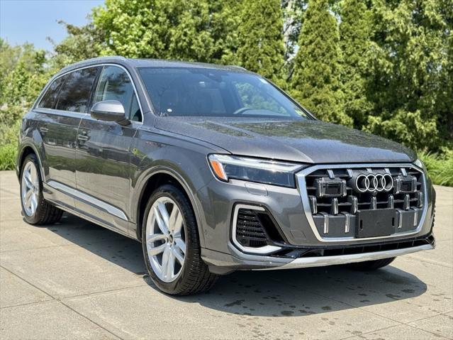 new 2025 Audi Q7 car, priced at $76,480