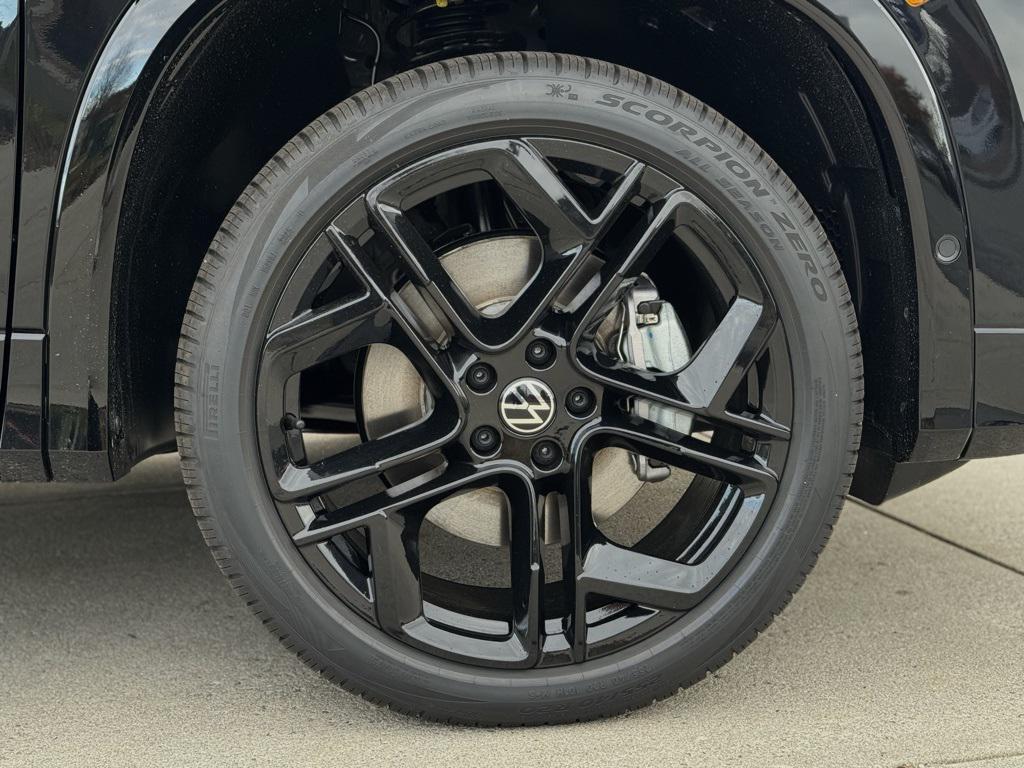 new 2026 Volkswagen Tiguan car, priced at $41,032